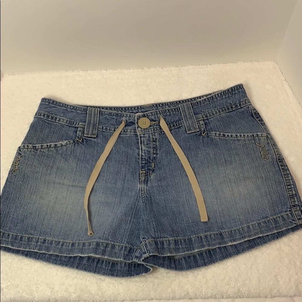 Hydraulic Jean shorts, medium wash, size 13/14